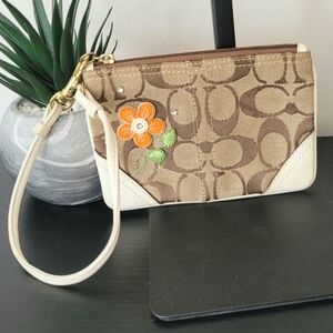 Coach Rare Vintage Flower Wristlet